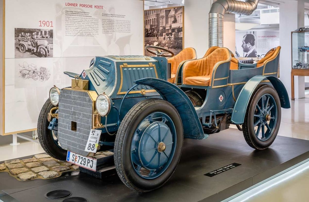 First Commercial Hybrid Vehicle: The 1901 Lohner-Porsche