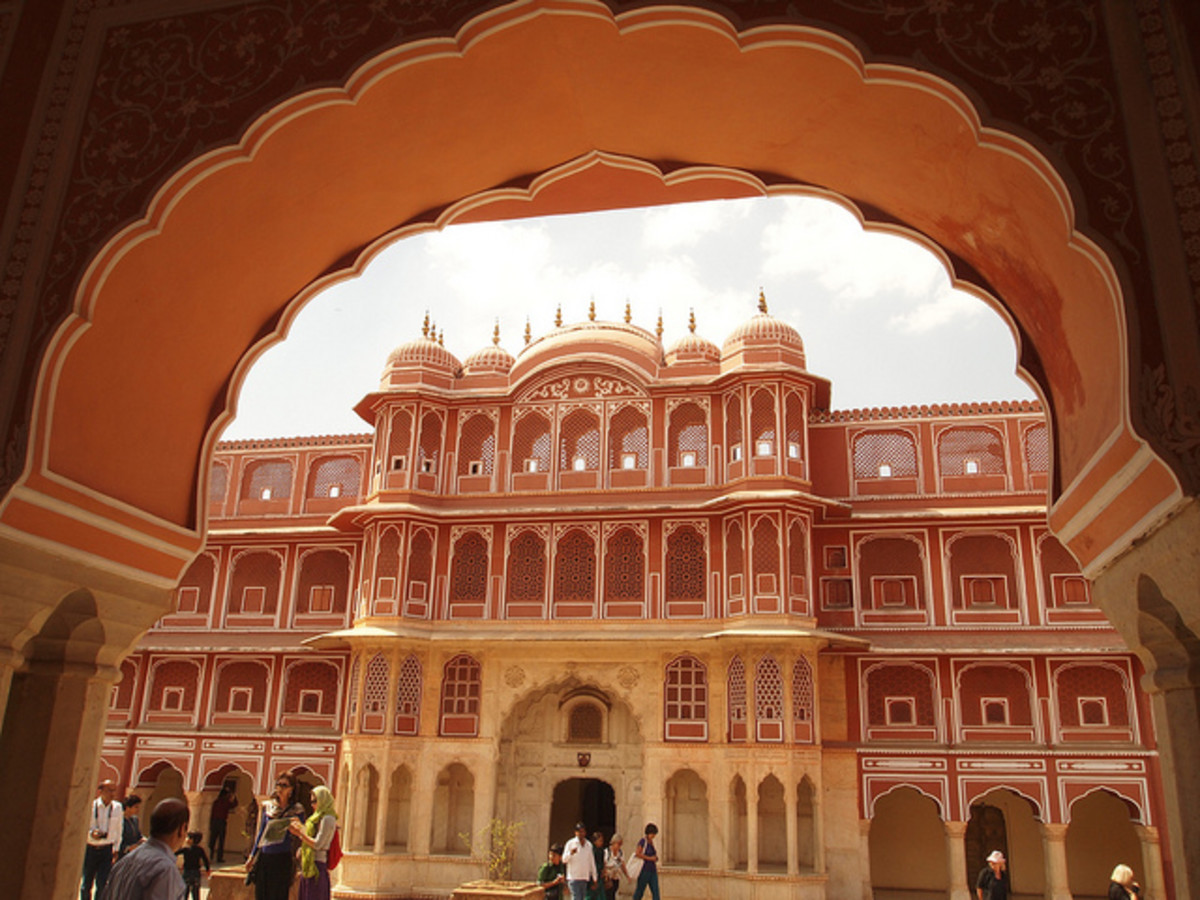 10 Popular Spots to visit in Jaipur - the Pink City in Northern India