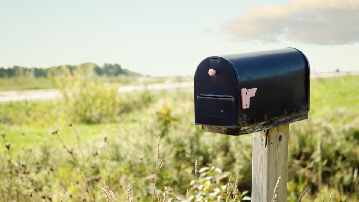 How to Access Your Snail Mail When Traveling