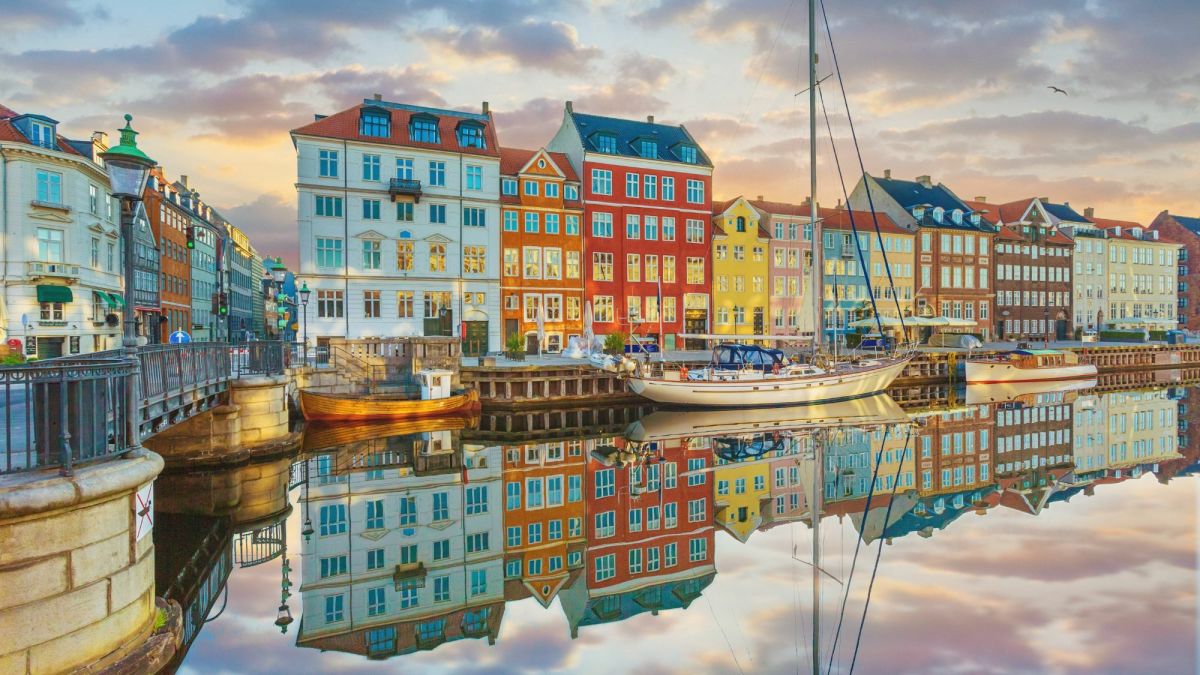 Observing Simplicity, Politeness, and Equality in Copenhagen's Culture