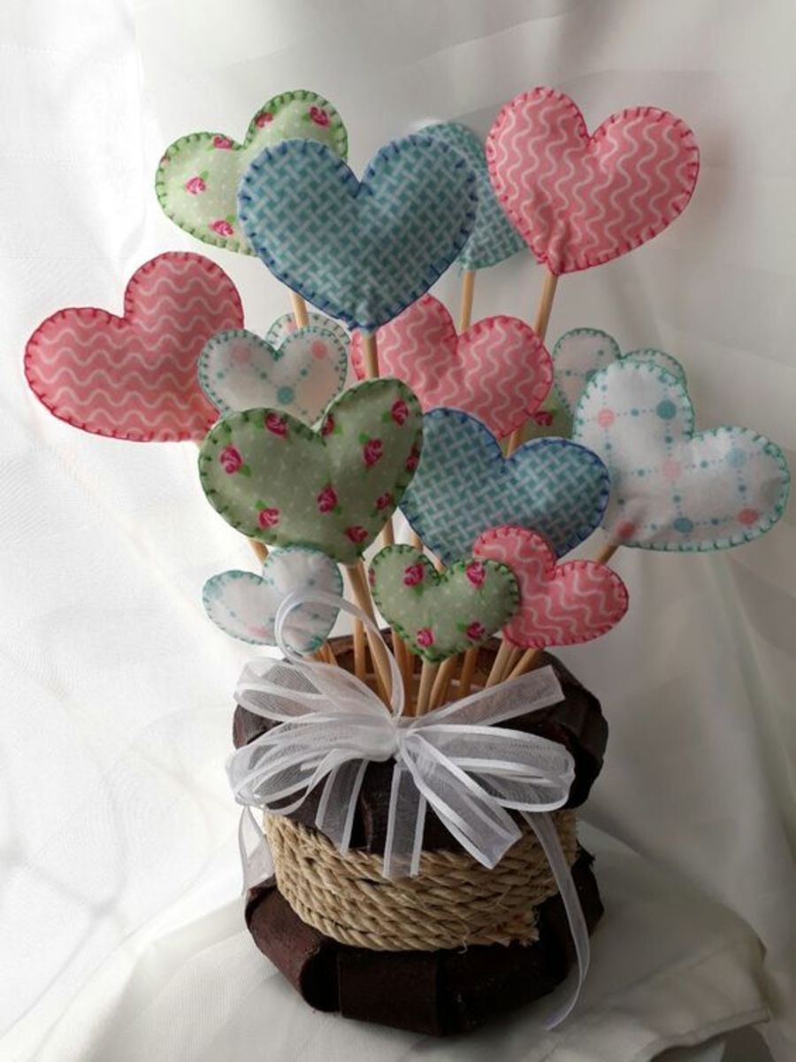 100+ Super Romantic Valentines Decorations on a Budget - HubPages