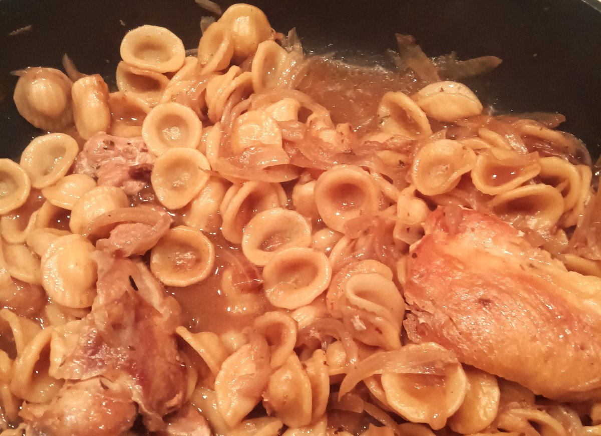 French Onion Chicken and Pasta: Easy One-Pot Meal