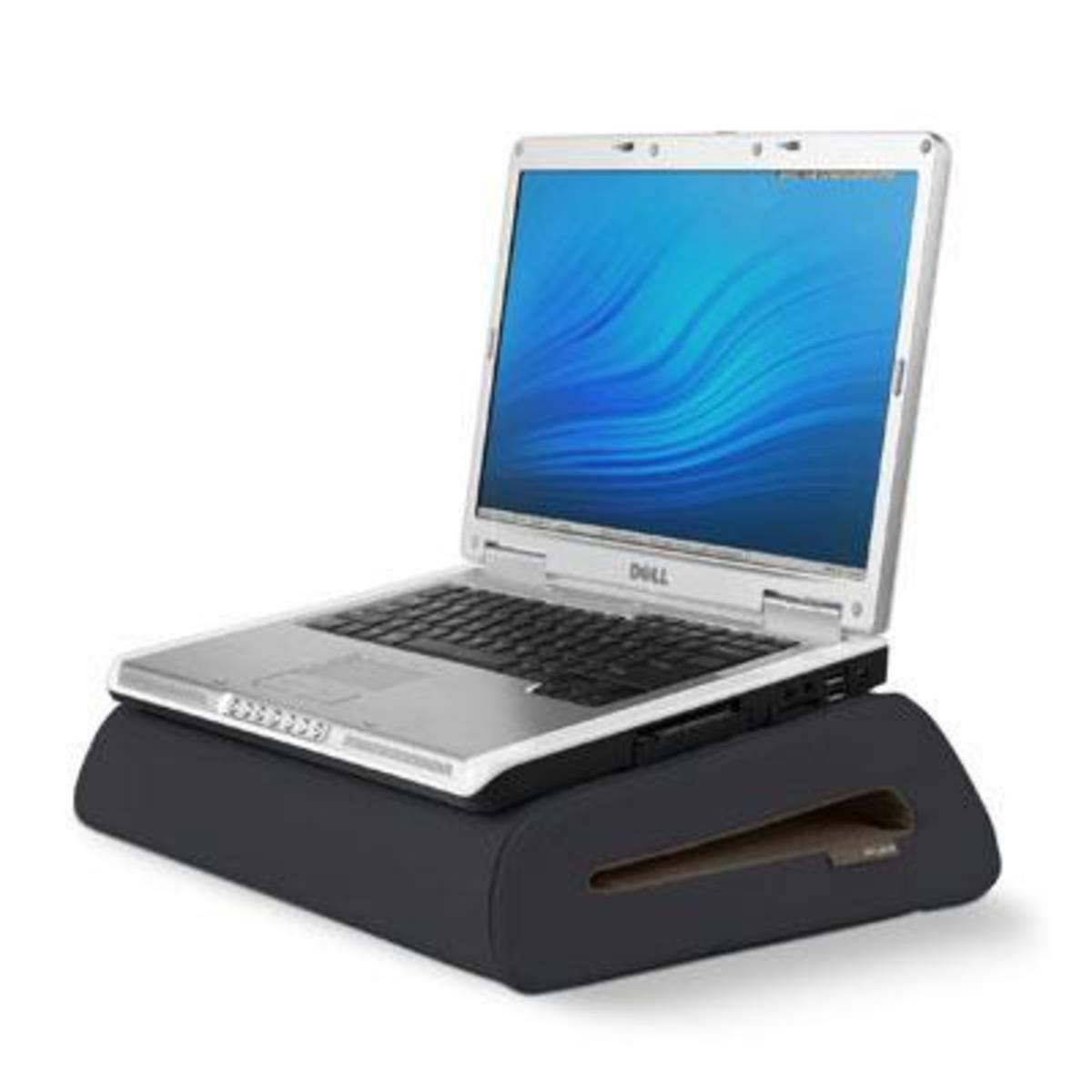 10 Must-Have Accessories to Use a Laptop Full-Time