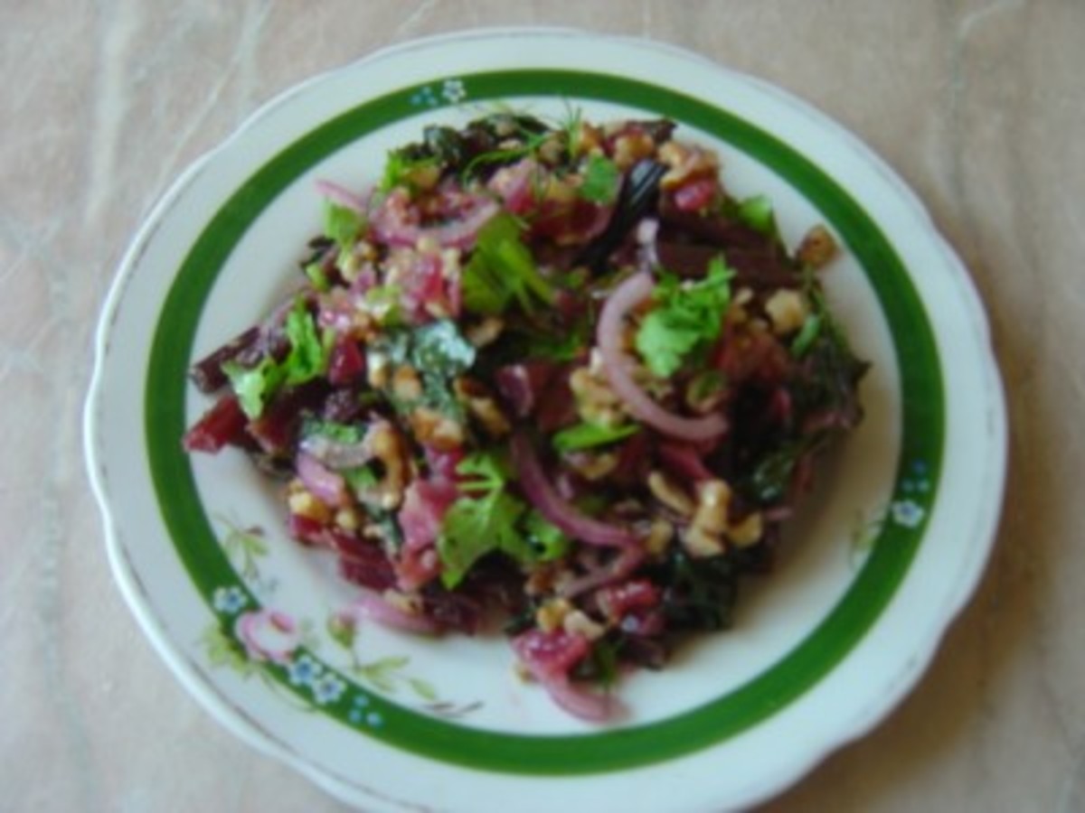 Vegetarian Salad Recipes: Salad From Beet Leaves And Stems