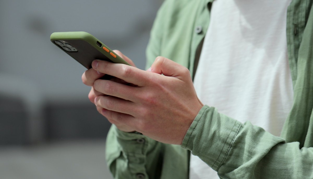 100 Best Flirty Texts to Start a Conversation (Without Being Cringe)