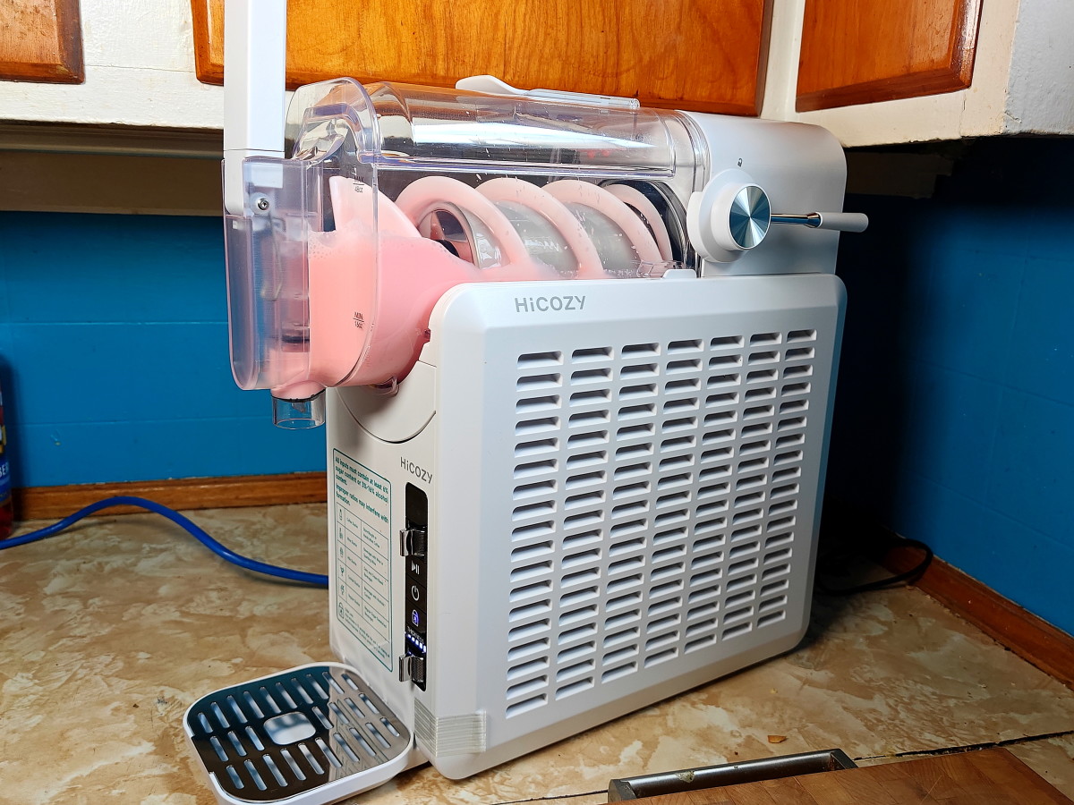 Review of the HICOZY Slushify F1 Slushie Machine