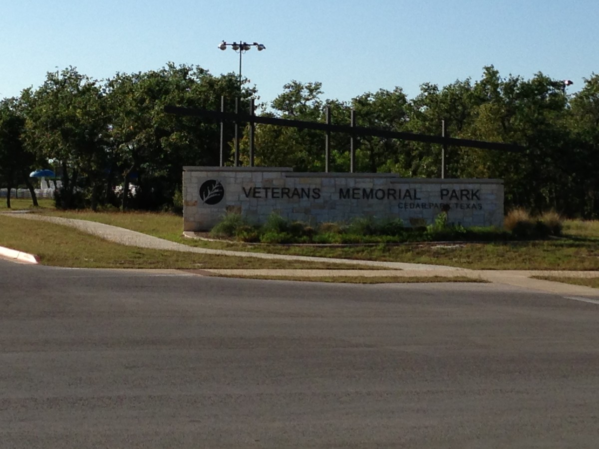 City of Cedar Park Tx - Bark Park - off Leash Dog Park in Cedar Park Tx at Veterans Memorial Park.