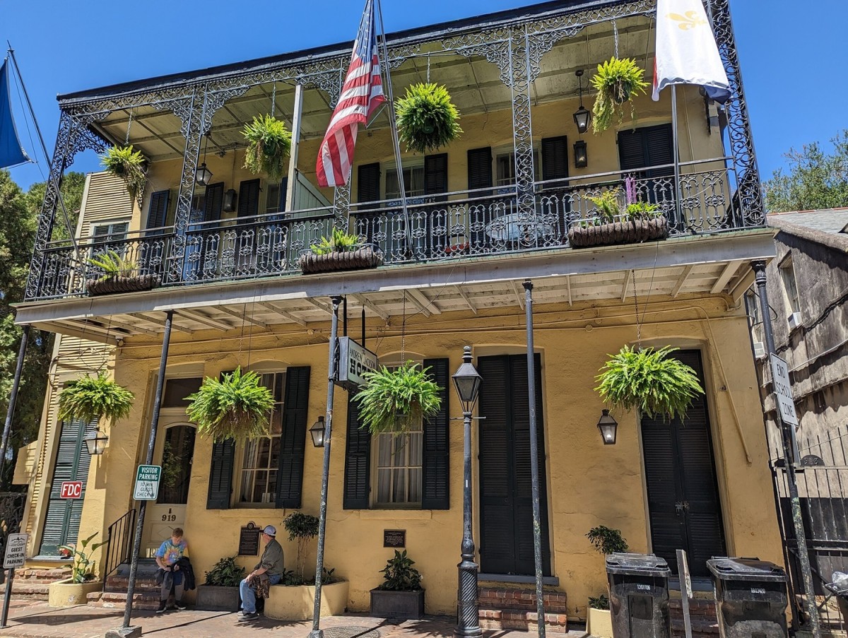 15 Paranormal Hotspots to Visit in the U.S.