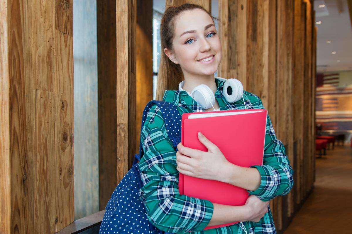 How to Survive Your First Week at College