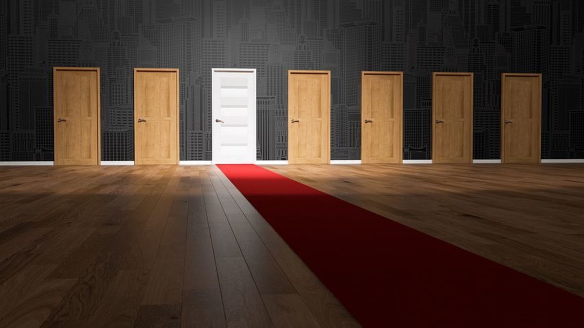 Effective Decision Making for Small Business Owners: A Complete Guide