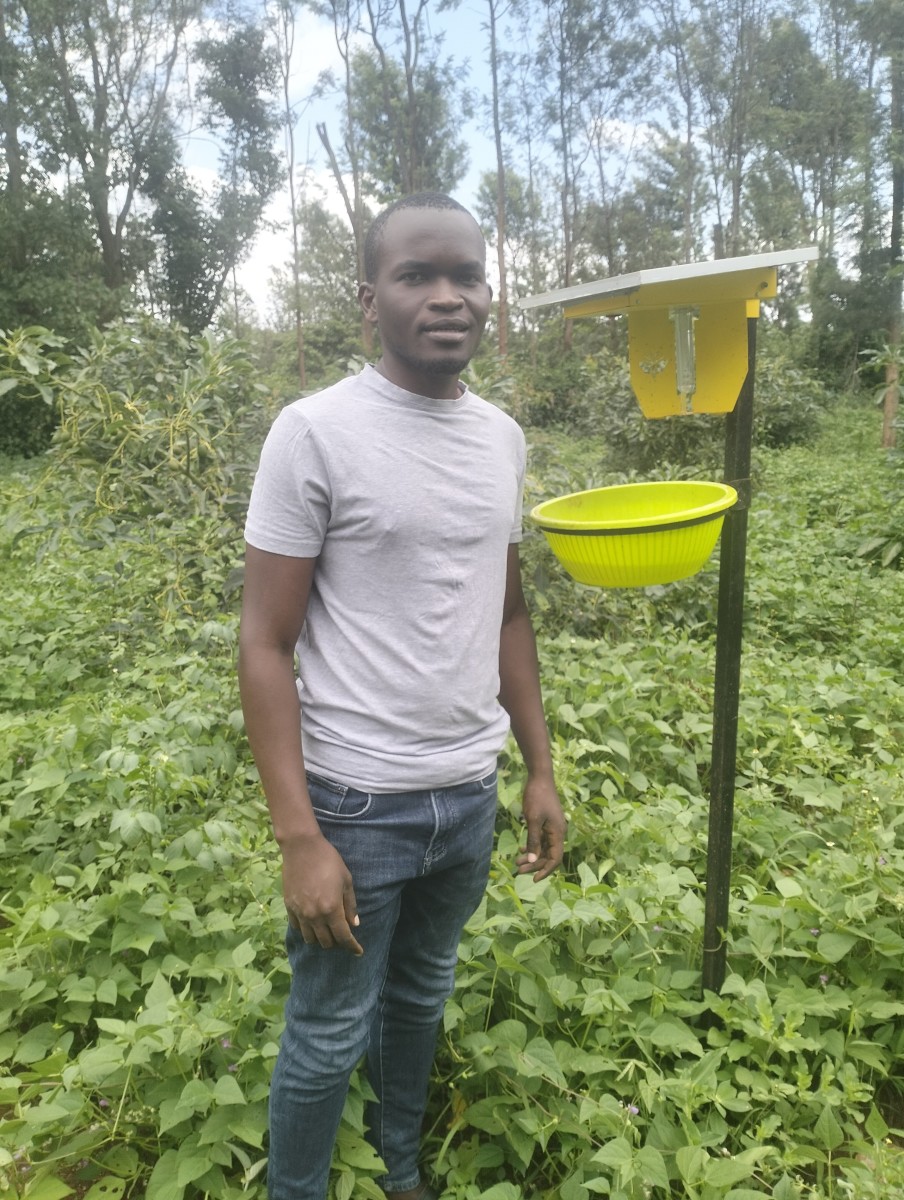 Meet Man Behind the Innovative Solar-Powered Insect Trap Gadgets