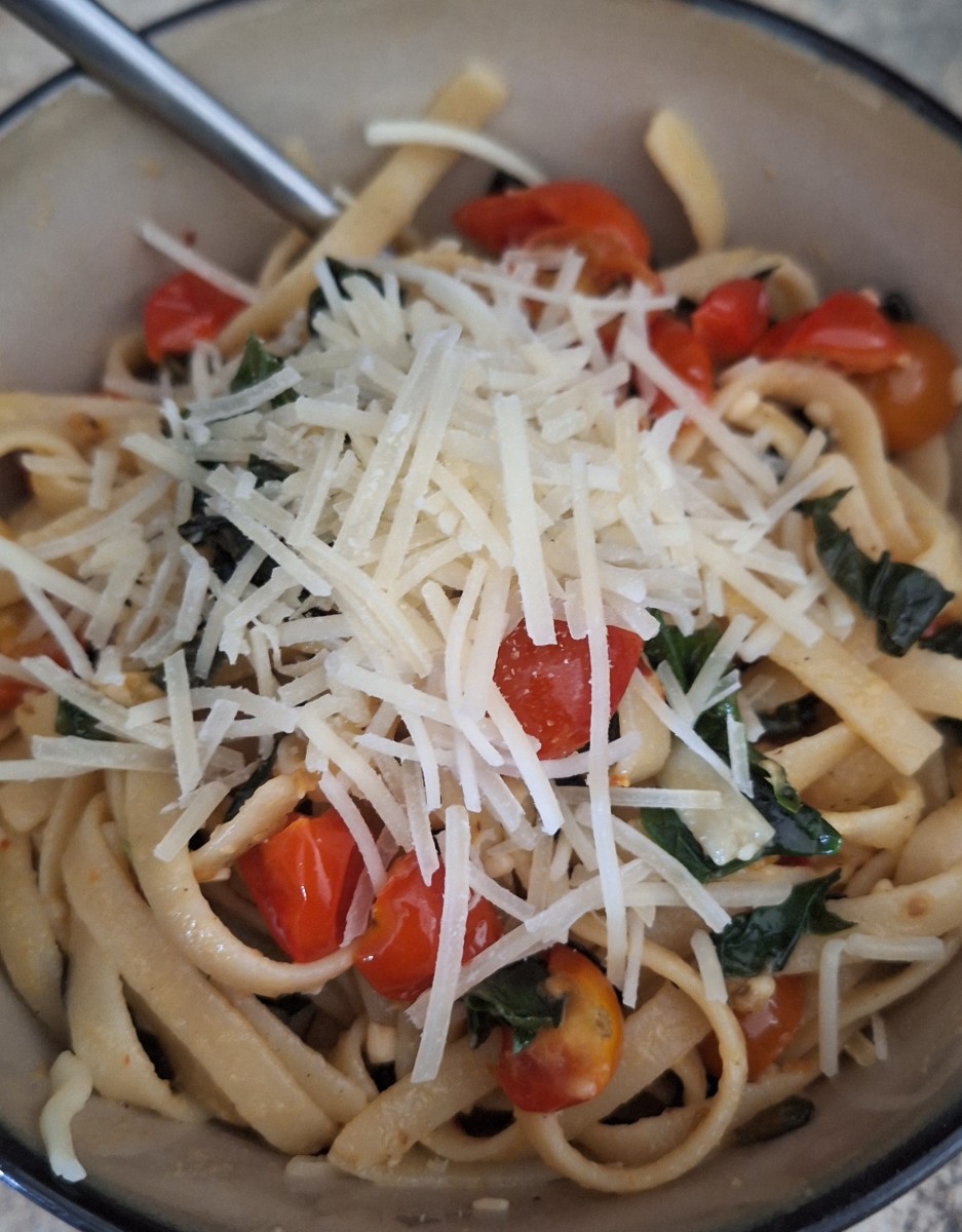 Fresh Basil and Cherry Tomato Pasta