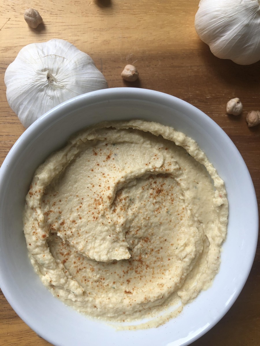Easy Garlic Hummus (Only 5 Ingredients to pick up!) Gluten-Free and Vegan-Friendly