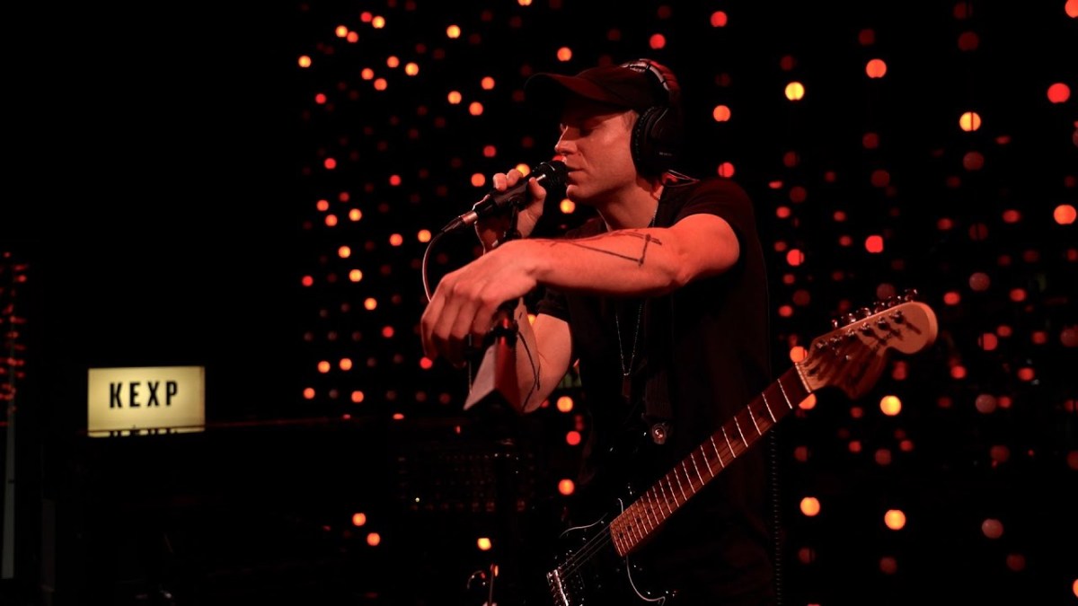 50 Best Bands Like Health