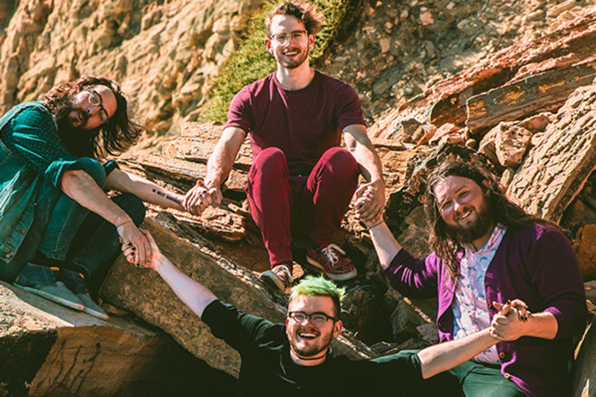 50 Best Bands Like Glass Beach