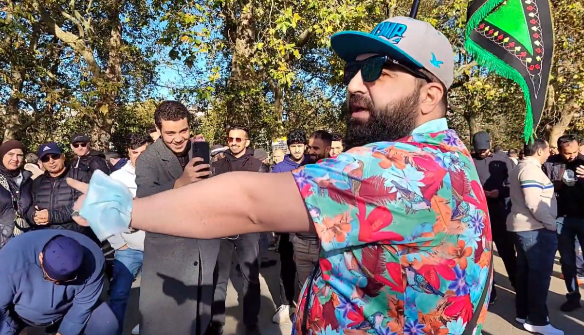 Speakers' Corner: Where conflicting beliefs clash in heated debates!