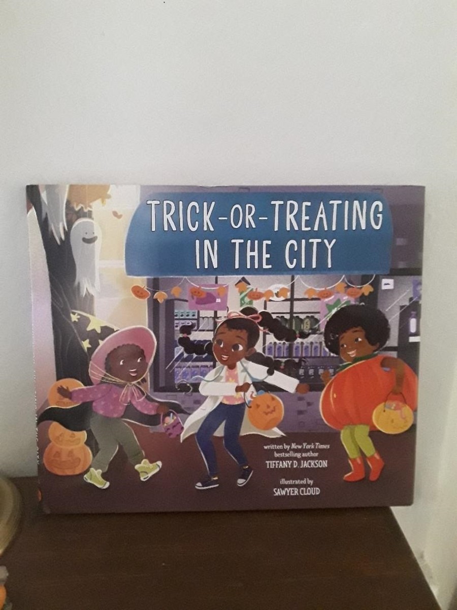 Halloween With All Kinds of Plans in Adorable Picture Book