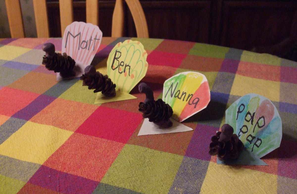 Kids' Easy How to Make Thanksgiving Pine Cone Turkey Place Cards