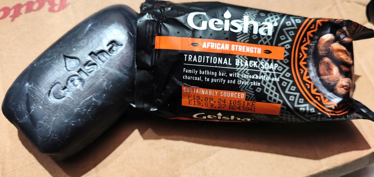 Clearing Body Acne: My Experience with Geisha Traditional Black Soap