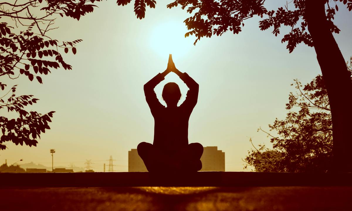 Transform Your Mind: A Beginner's Guide to Starting a Meditation Practice at Home