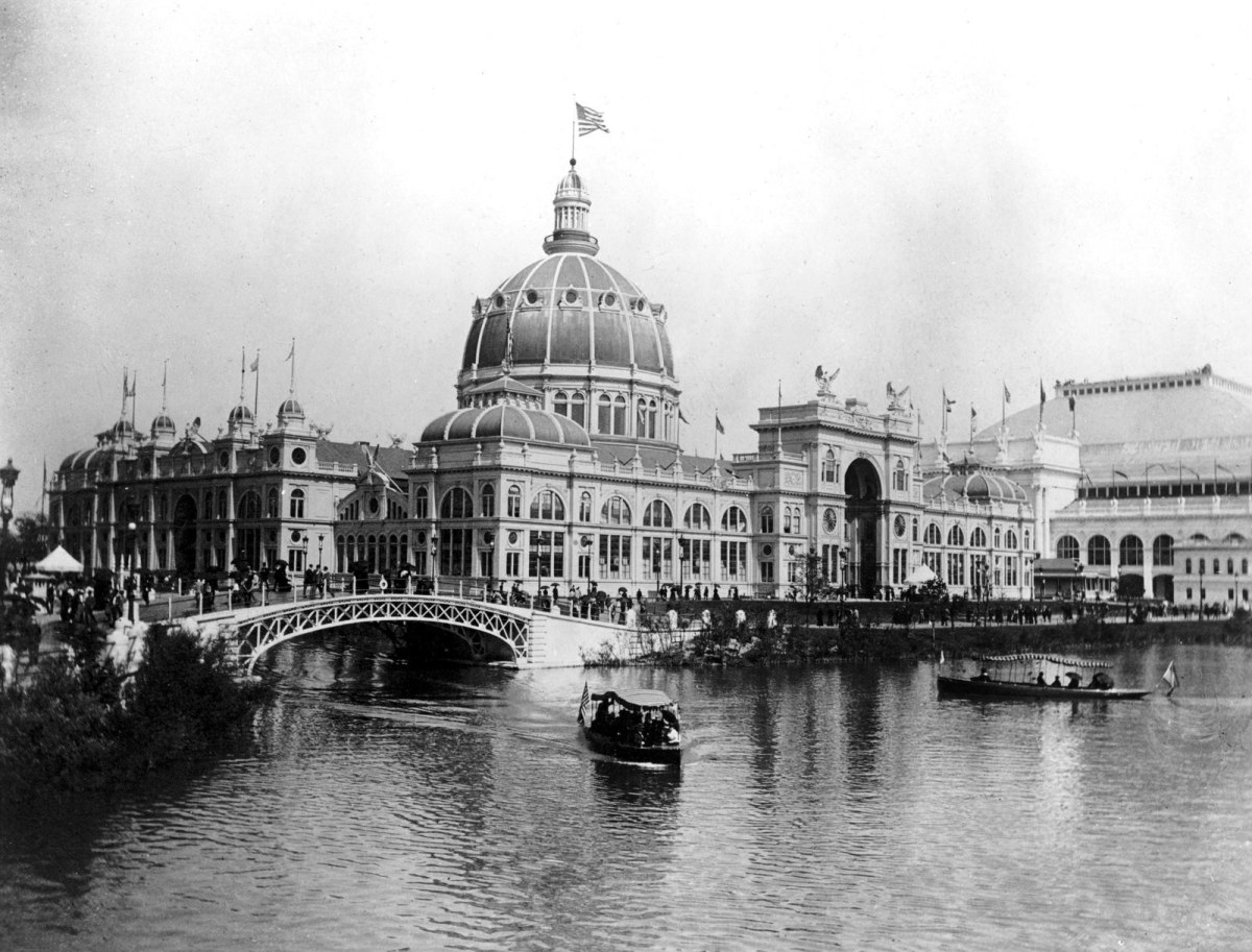 Chicago's Field Museum; Then and Now