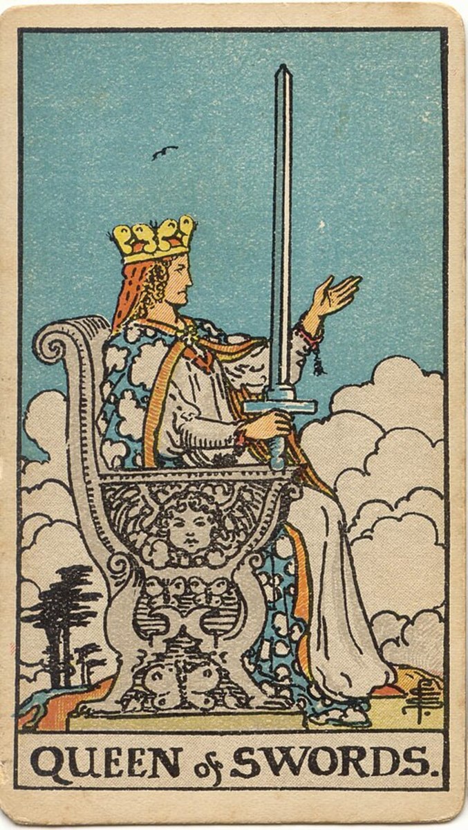 Understanding the Queen of Swords Tarot Card