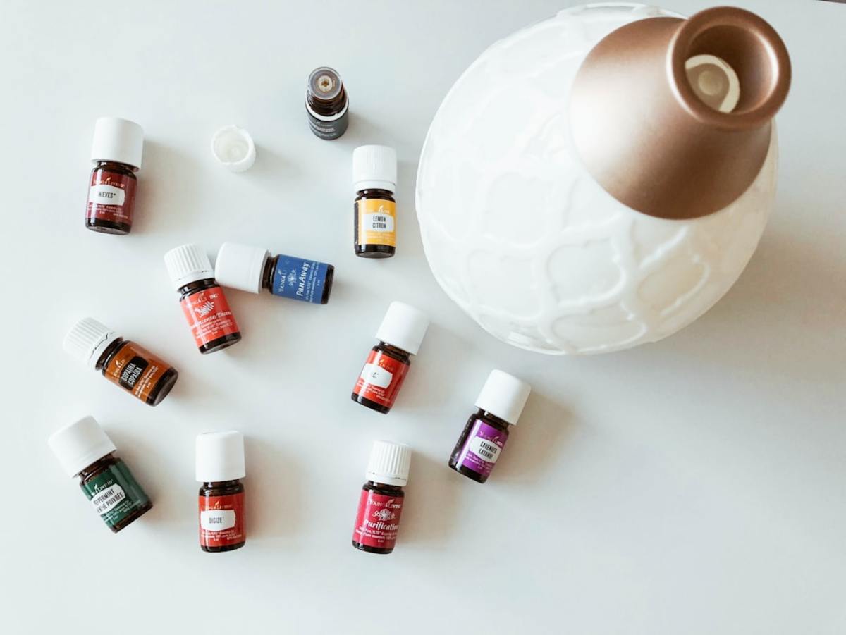 8 Essential Oils for Anxiety and Depression