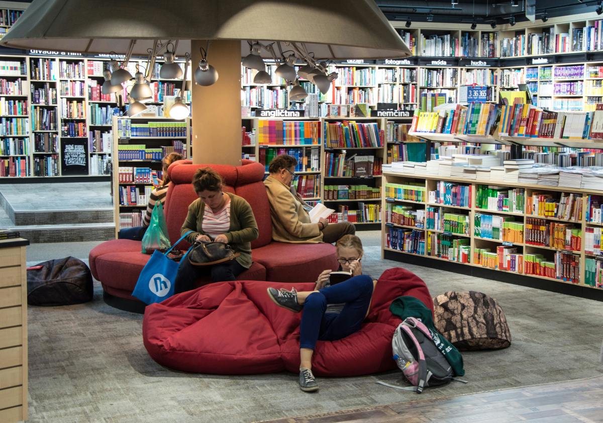 Planning Your Classroom Library: A Space for Students