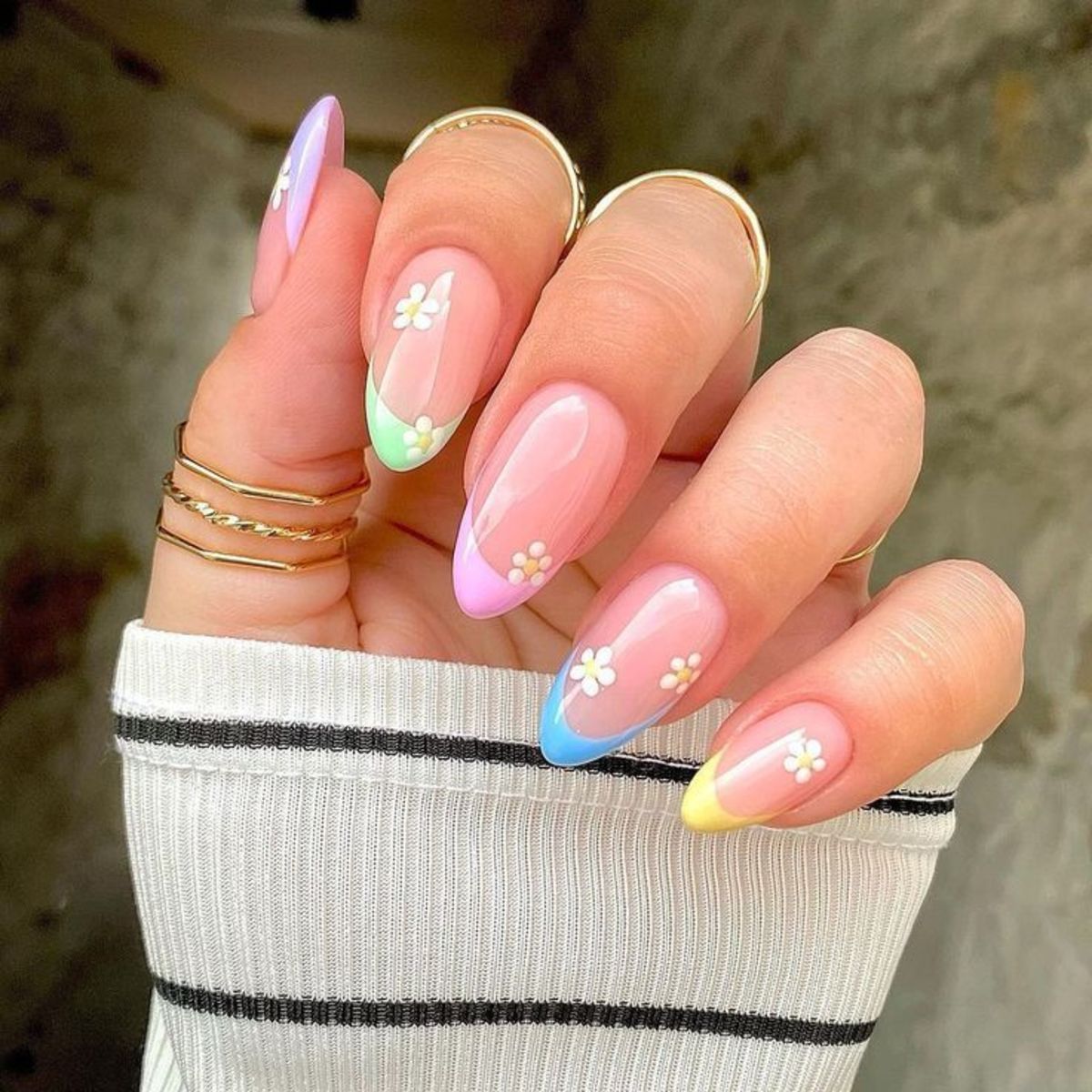 Simple Spring Nail Designs That Shine