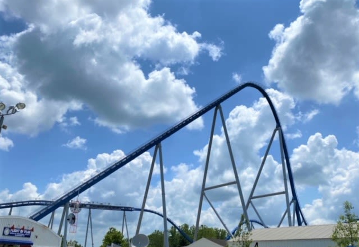 Man Loses Nearly Half His Body Weight to Ride Roller Coaster and Boy With Cerebral Palsy Walks Marathon for Charity