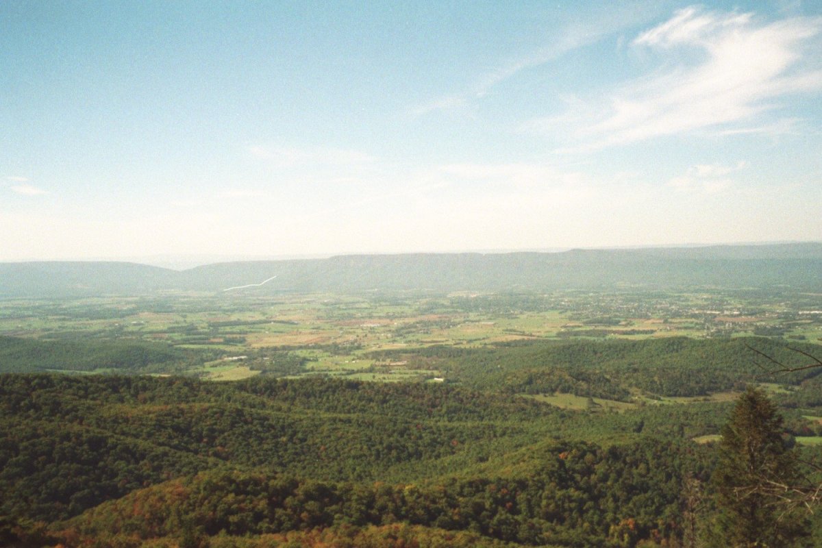 Skyline Drive: A Scenic Drive Along the Blue Ridge Mountains