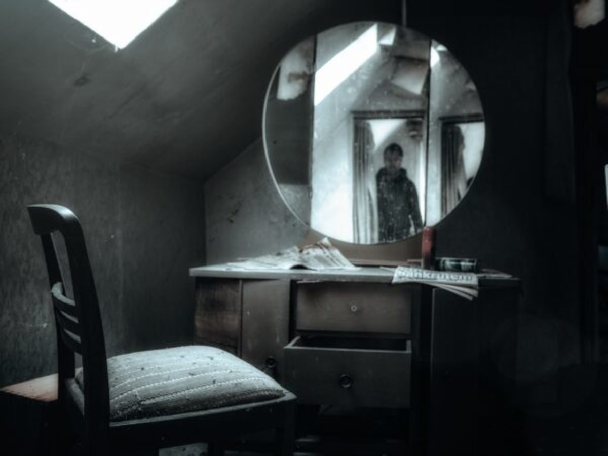 An Ode to My Mirror